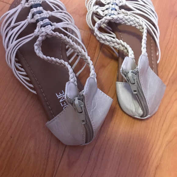 Greek style Sandals - Picture 3 of 4